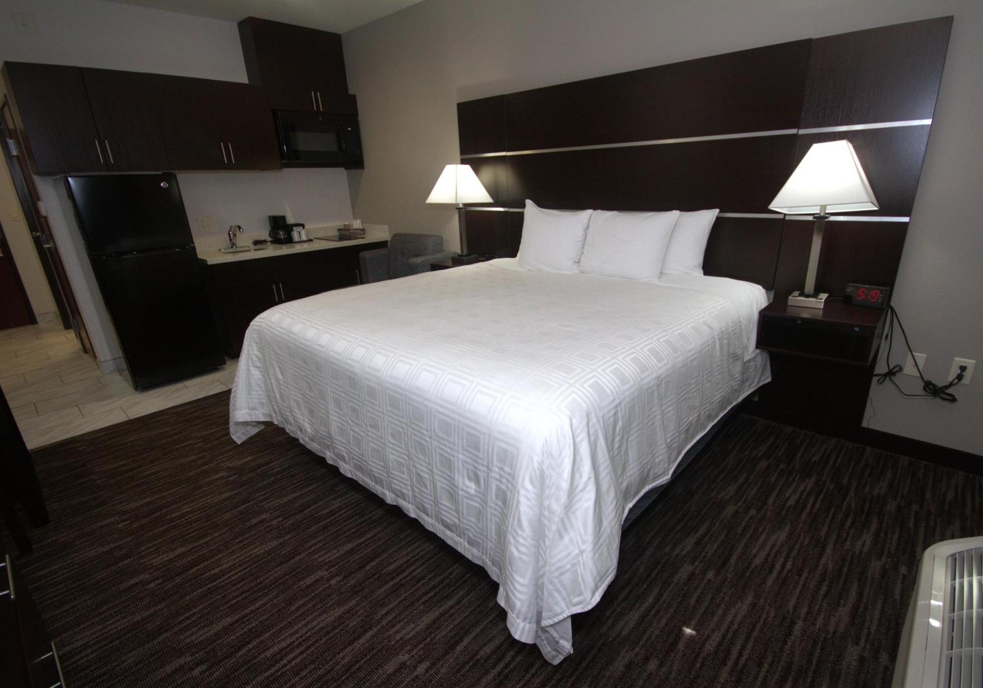 Atrium Hotel And Suites Dfw Airport Irving Exterior photo